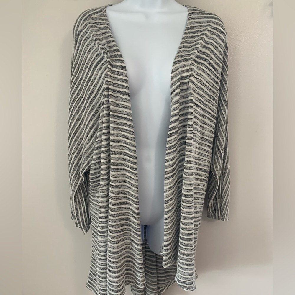 LuLaRoe Black and White Striped Cardigan